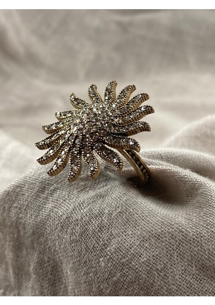 Zirkon Taşlı Güneş Figür Yüzük modelleri