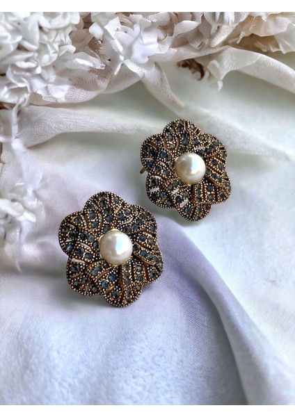 Kristal Taşlı Çiçek Figür Küpe fiyatları