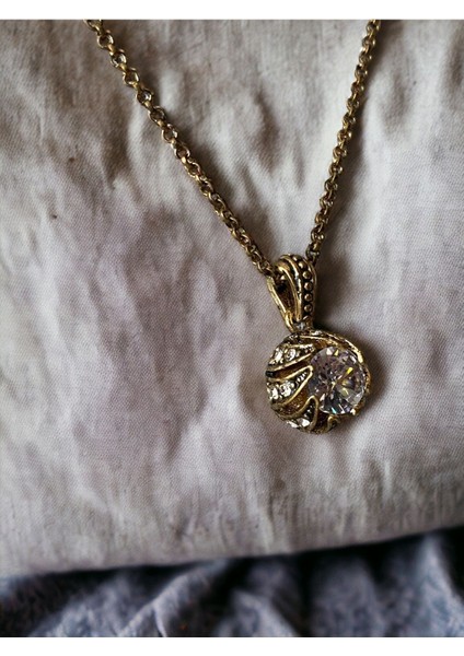 Zirkon Taşlı Sarmal Kolye