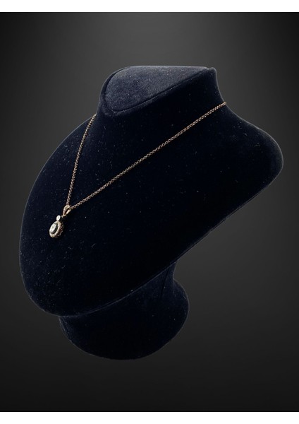 Oval Kesim Zirkon Taşlı Kolye