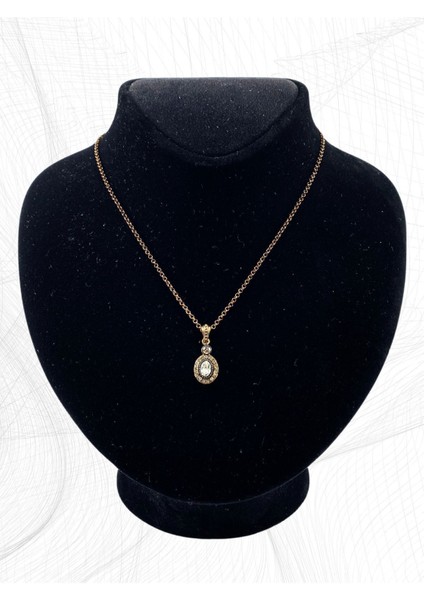 Oval Kesim Zirkon Taşlı Kolye