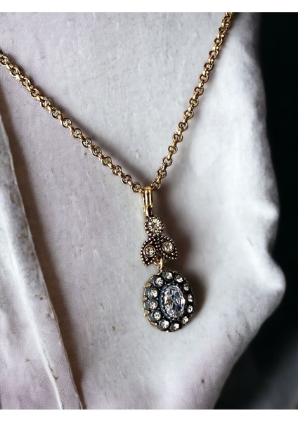 Oval Kesim Zirkon Taşlı Kolye fiyatları