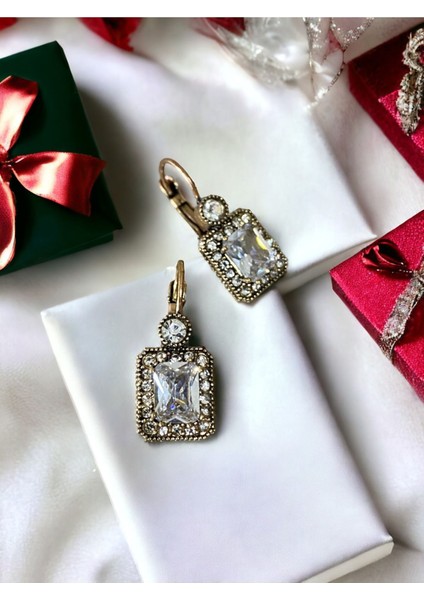 Zirkon Taşlı Baget Küpe