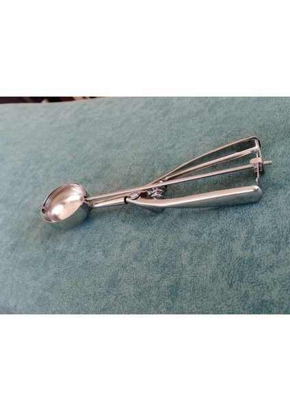 Çek Bırak Dondurma Kepçesi, Makaslı Dondurma Kaşığı, Metal Kurabiye Kalıbı, Helva Servis Kaşığı fiyatları