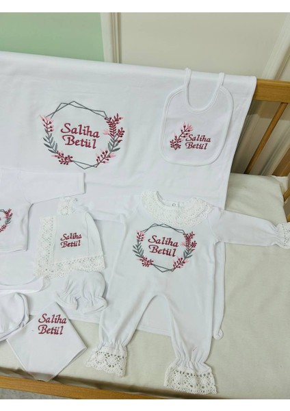 Insta Bebe Nakış Işlemeli Isimli Hastane Çıkış Seti Pamuk 10 Parça Beyaz Set (Dantelli Tulumlu)