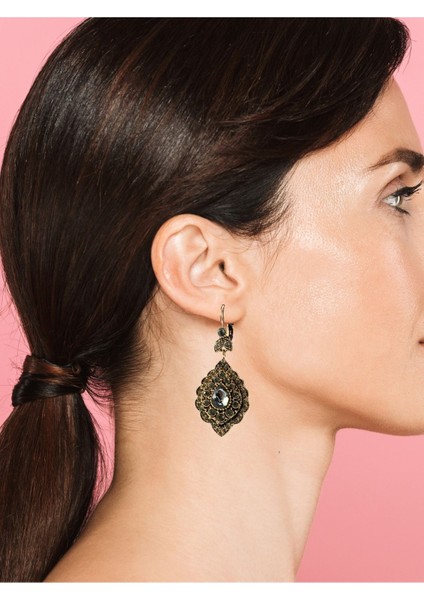 Kristal Taşlı Sallantılı Küpe fırsatları