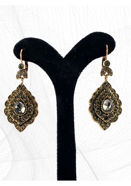 Kristal Taşlı Sallantılı Küpe indirimleri