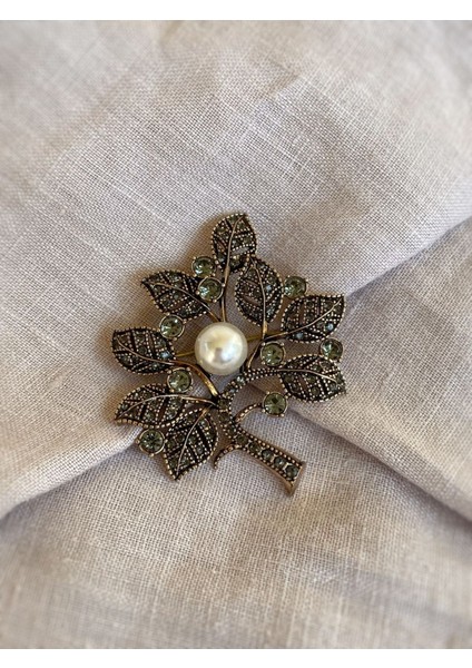 Turkuaz Taşlı Ağaç Figürü İnci Broş fırsatları