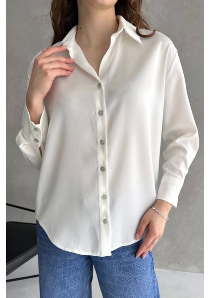 Kadın Beyaz Dökümlü Saten Gömlek fırsatları