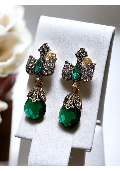 Kedi Gözü Kristal Taş Sallantılı Kırlangıç Figürü Küpe fiyatları