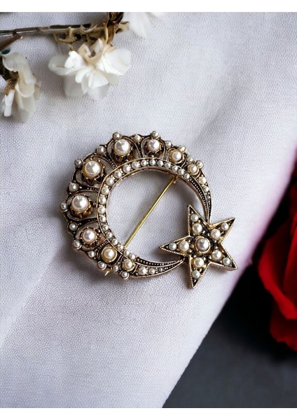 Kırmızı Beyaz Kristal Taşlı Elmas Montür Ay Yıldız Broş fiyatları