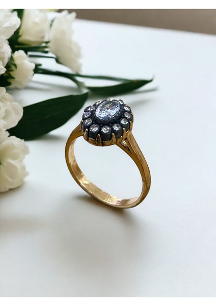 Oval Kesim Zirkon Taşlı Yüzük modelleri