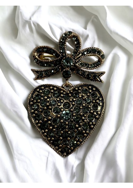 Black Diamond Taşlı Kalp Broş