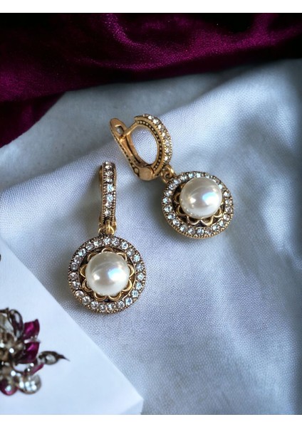 Kristal Taşlı Yuvarlak İnci Küpe modelleri