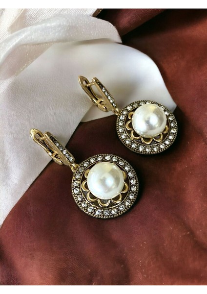 Kristal Taşlı Yuvarlak İnci Küpe fırsatları