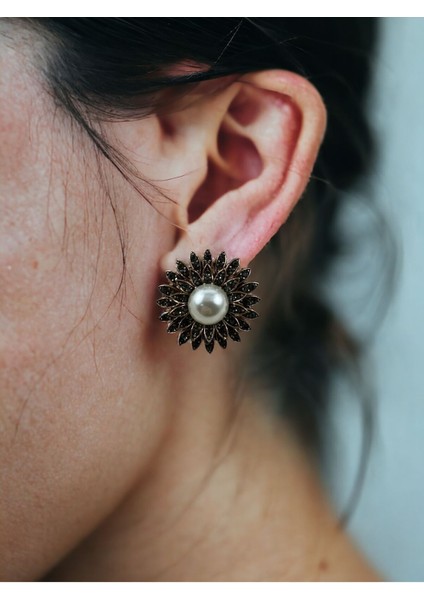 Kristal Taşlı İnci Çiçek Küpe