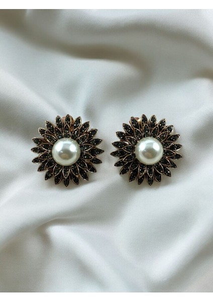 Kristal Taşlı İnci Çiçek Küpe modelleri