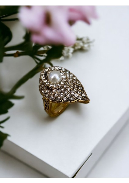 Deniz Kabuğu Figürlü İnci Yüzük