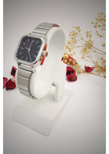 Kare Vintage Minimal Kadın Kol Saati Metal Kasa Şık Tasarım 1 atm Suya Dayanıklı