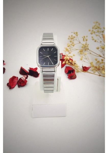 Kare Vintage Minimal Kadın Kol Saati Metal Kasa Şık Tasarım 1 atm Suya Dayanıklı fiyatları