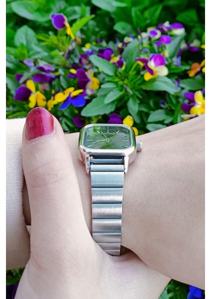 Kare Vintage Minimal Kadın Kol Saati Metal Kasa Şık Tasarım 1 atm Suya Dayanıklı indirimleri