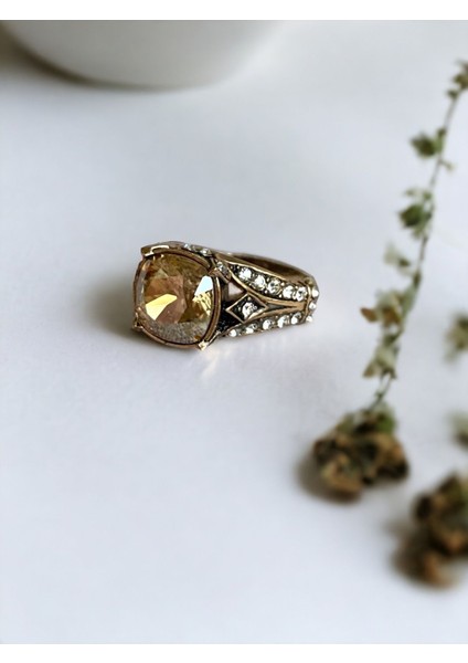 Sarı Kristal Taşlı Yüzük