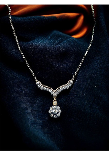 Papatya Desenli Zirkon Taşlı Kolye fiyatları