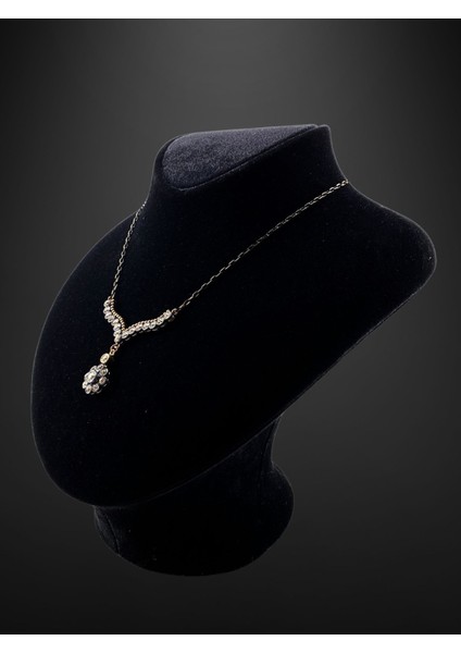 Papatya Desenli Zirkon Taşlı Kolye modelleri