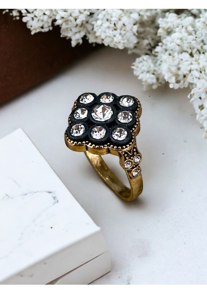 Zirkon Taşlı Elmas Montür Yüzük