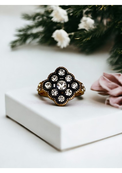 Zirkon Taşlı Elmas Montür Yüzük modelleri