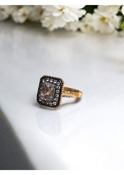 Zirkon Taşlı Baget Yüzük