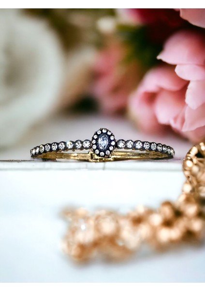 Zirkon Taşlı Oval Taşlı Kelepçe Bileklik fiyatları