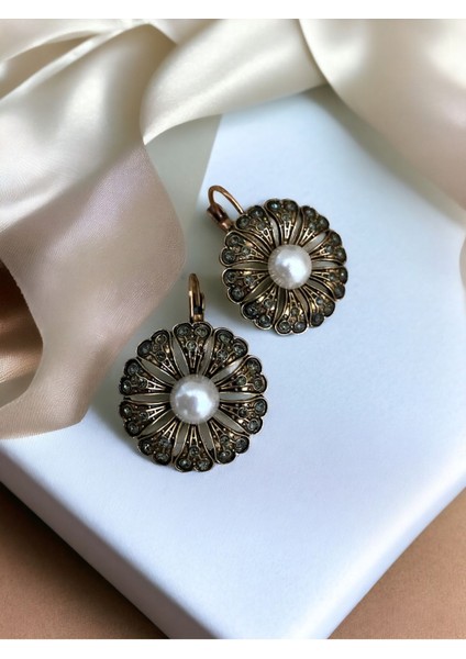 Kristal Taşlı İnci Çiçek Küpe modelleri