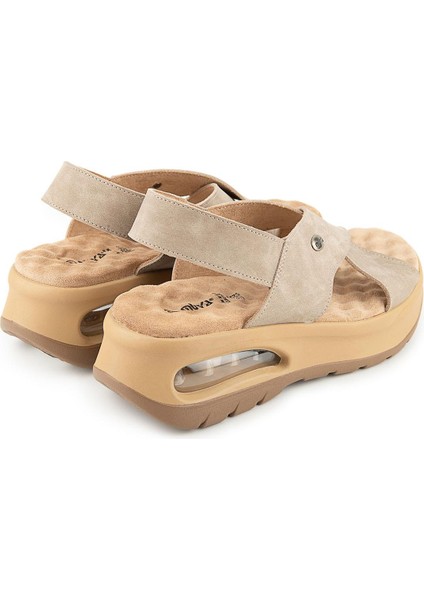 a Nwanwa Anatomik Air Max Tabanlı Kadın Sandalet