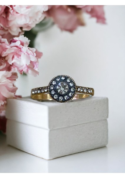 Zirkon Taşlı Yuvarlak Minimal Yüzük indirimleri