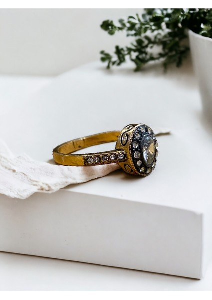 Kristal Taşlı Oval Yüzük fiyatları