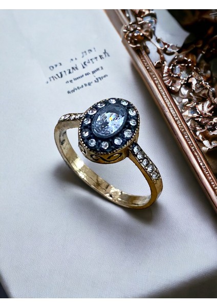 Kristal Taşlı Oval Yüzük fırsatları