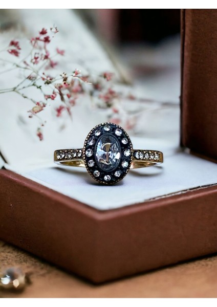 Kristal Taşlı Oval Yüzük indirimleri