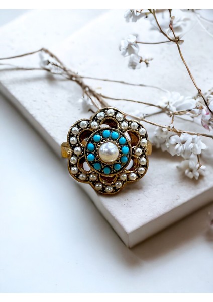 İnci ve Turkuaz Taşlı Çiçek Figür Yüzük fiyatları