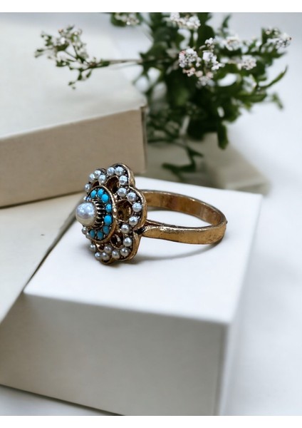 İnci ve Turkuaz Taşlı Çiçek Figür Yüzük modelleri
