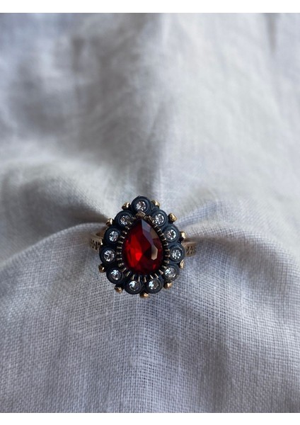 Zirkon Taşlı Su Damlası Yüzük fırsatları