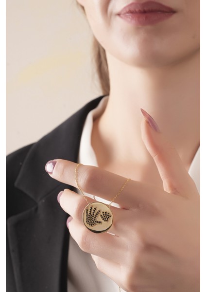 925 Ayar Gümüş, Gold Kaplamalı Siyah Taşlı Anne ve Bebek Eli Kolye