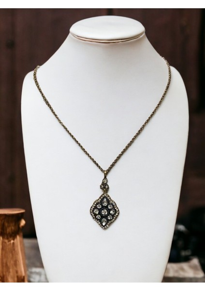 Elmas Montür Zirkon Taşlı Kolye