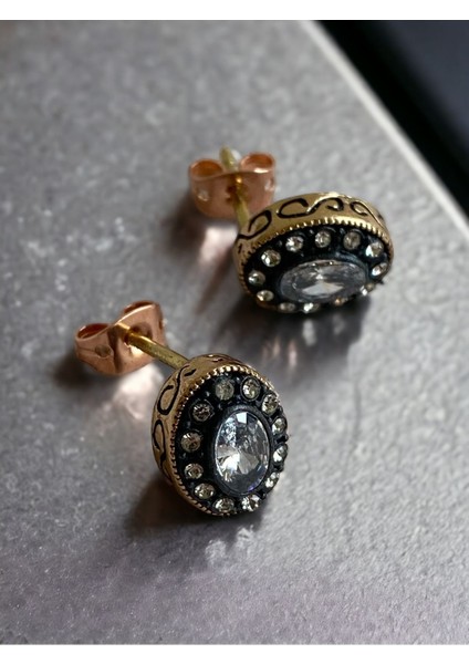 Zirkon Taşlı Oval Kesim Pimli Küpe