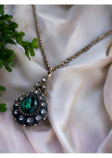 Zirkon Taşlı Su Damlası Kolye fiyatları