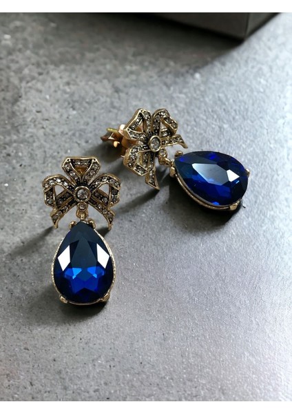 Zirkon Taşlı Fiyonk Küpe fırsatları