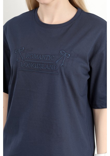 Kadın Bisiklet Yaka Romantic Nakışlı T-Shirt Lacivert - 925017