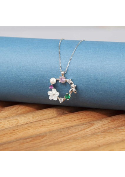 Gümüş Kalp Manolya Çiçeği Kelebek Kadın Kolye CSR2180962