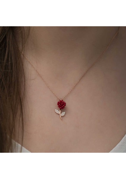 ​Gümüş Rose Kırmızı Gül Kolye CSR2180768 fiyatları