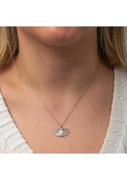 Gümüş Beyaz Opal Taşlı Lotus Kadın Kolye CSR2181099 indirimleri